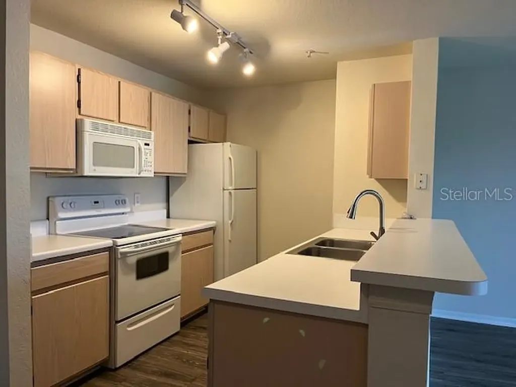 5447 Vineland Road Orlando FL 32811