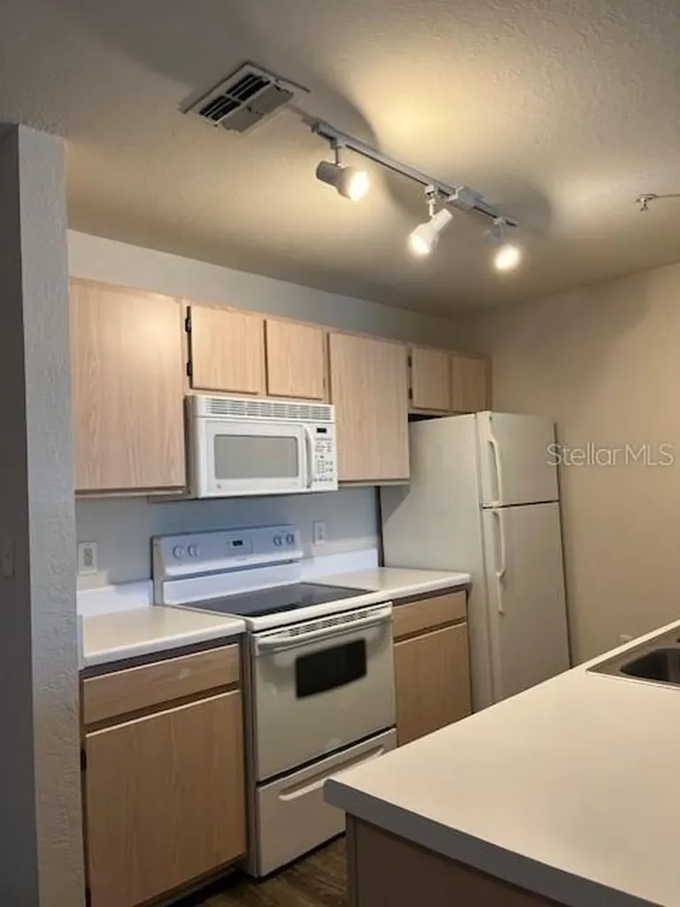 5447 Vineland Road Orlando FL 32811