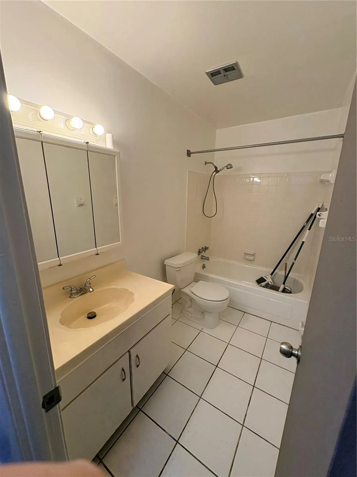 1131 84th Avenue N St Petersburg FL 33702