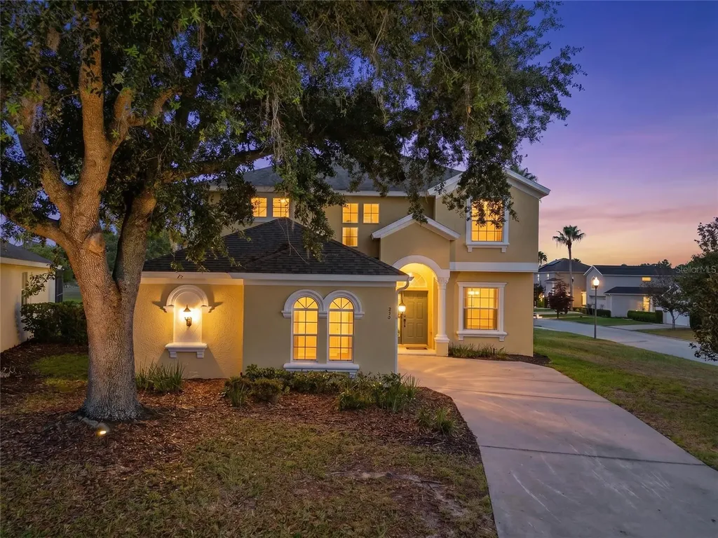 353 Plumoso Loop Davenport FL 33897