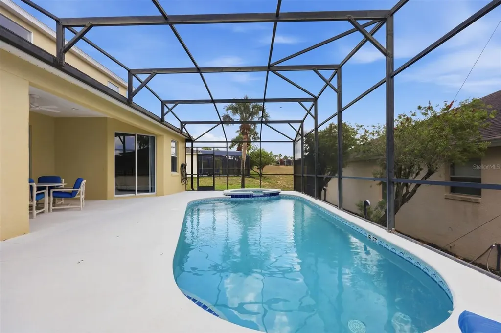 353 Plumoso Loop Davenport FL 33897