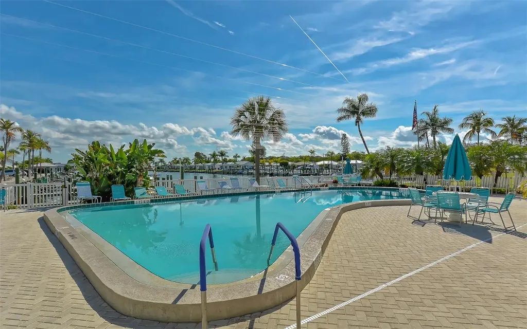 711 Spanish Drive S Longboat Key FL 34228