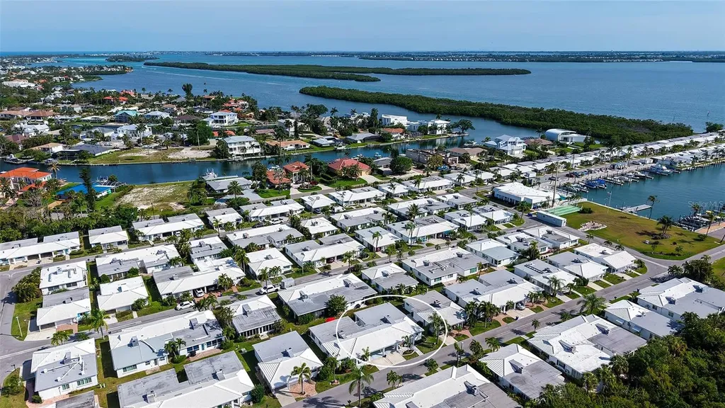 711 Spanish Drive S Longboat Key FL 34228