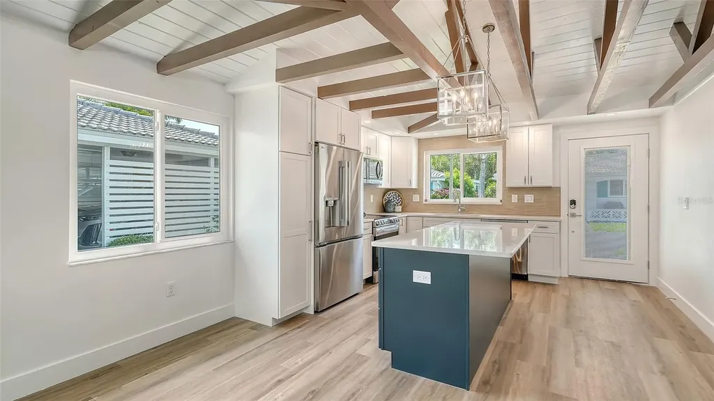 711 Spanish Drive S Longboat Key FL 34228