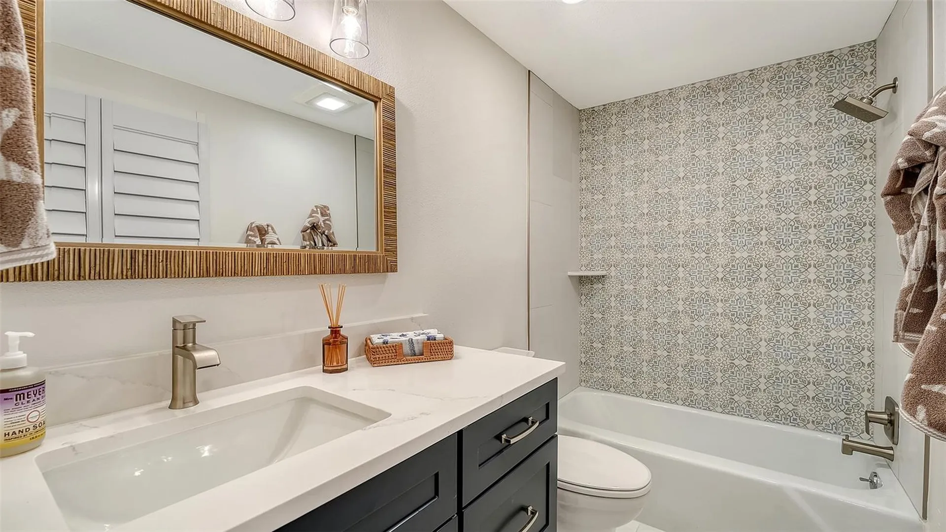711 Spanish Drive S Longboat Key FL 34228