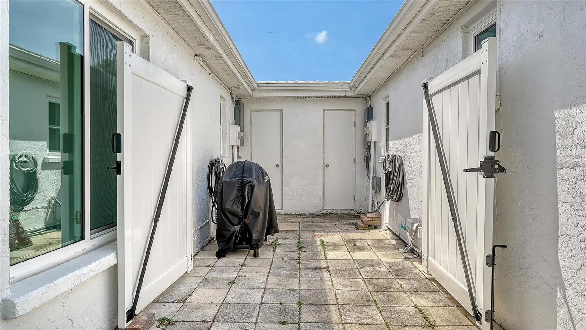 711 Spanish Drive S Longboat Key FL 34228