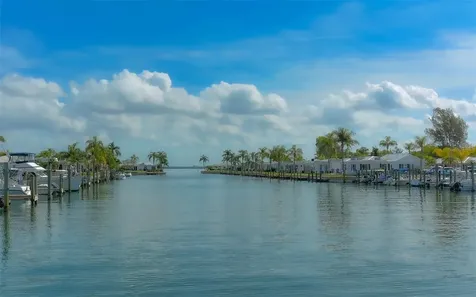 711 Spanish Drive S Longboat Key FL 34228