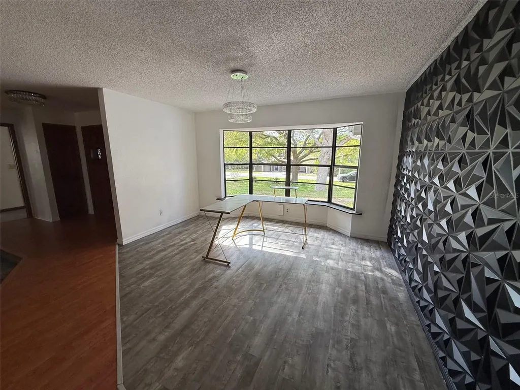 5312 Suwannee Road Weeki Wachee FL 34607