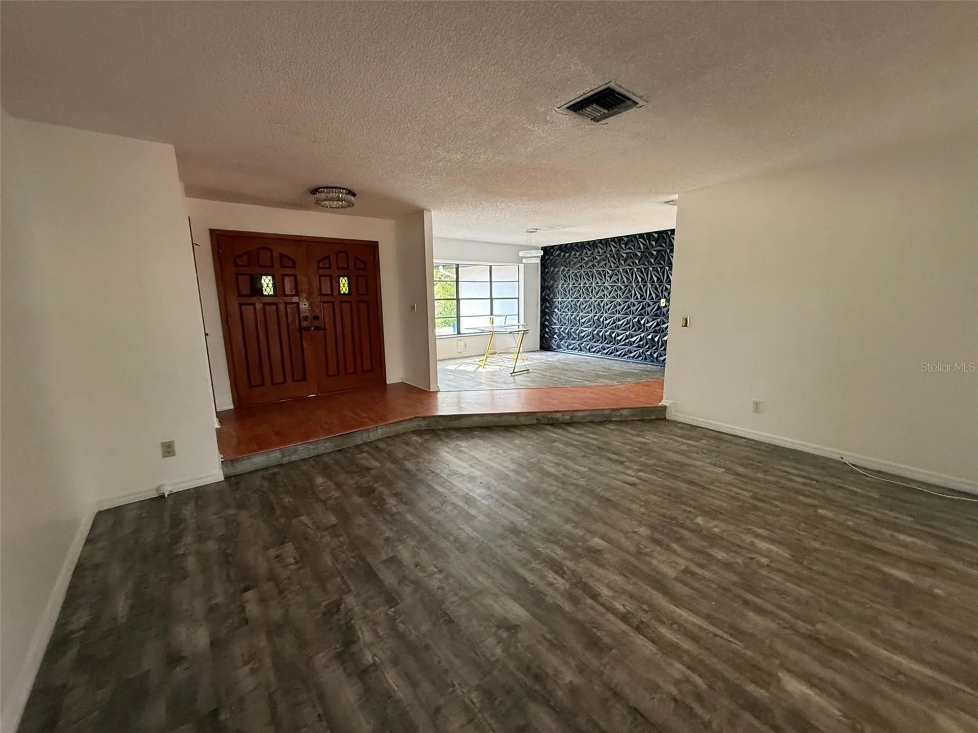 5312 Suwannee Road Weeki Wachee FL 34607