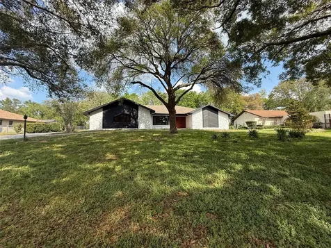 5312 Suwannee Road Weeki Wachee FL 34607