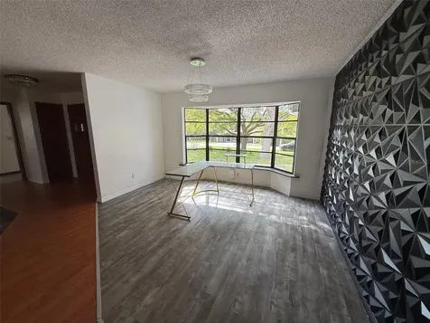 5312 Suwannee Road Weeki Wachee FL 34607
