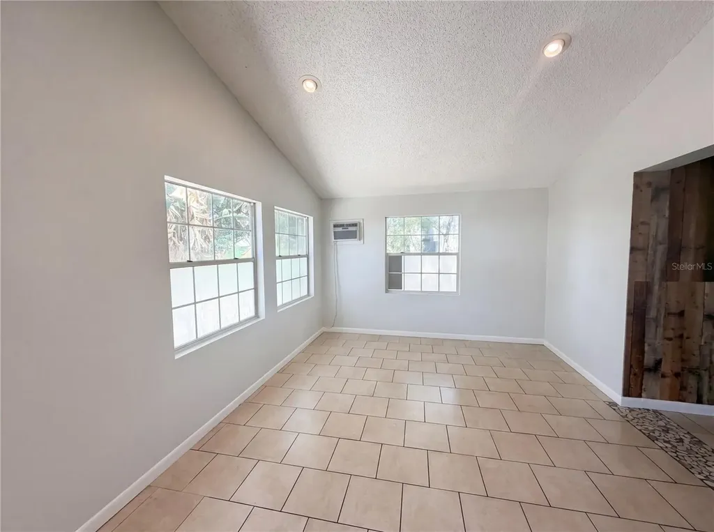 613 4th Street NE Fort Meade FL 33841