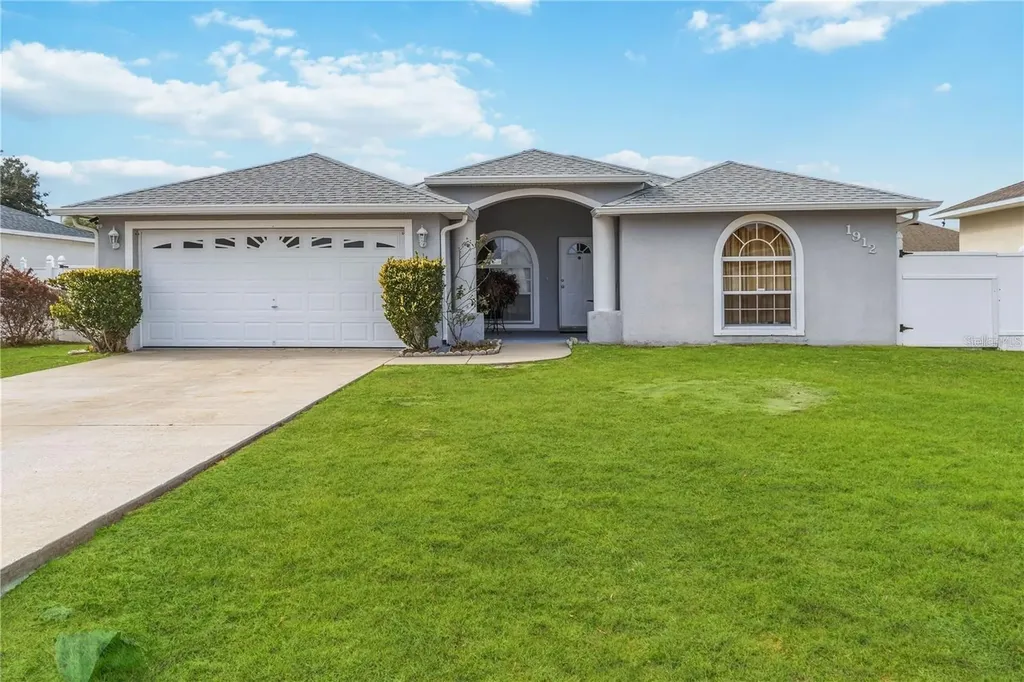 1912 Manatee Drive Poinciana FL 34759