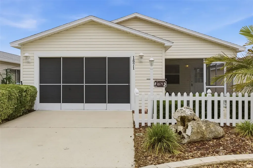 1671 Osprey Avenue The Villages FL 32162