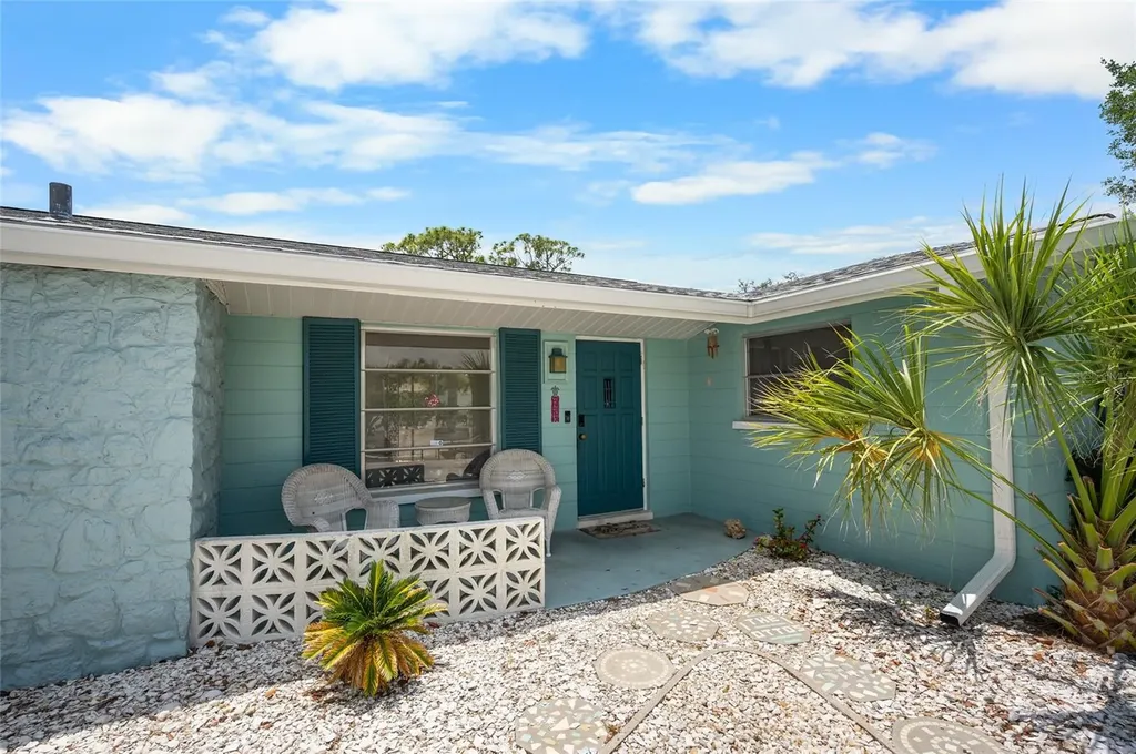 139 Hosmer Avenue Englewood FL 34223