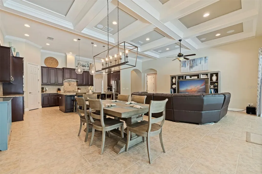 20214 Oak Thorn Way Tampa FL 33647