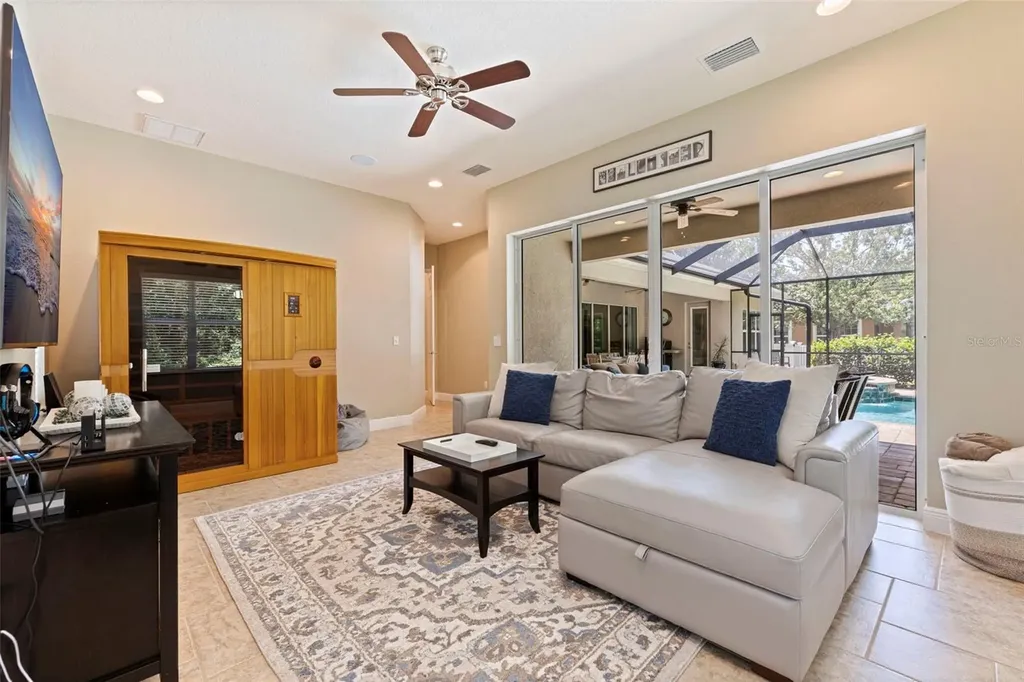 20214 Oak Thorn Way Tampa FL 33647
