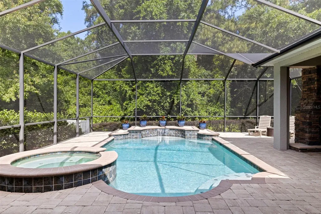 20214 Oak Thorn Way Tampa FL 33647