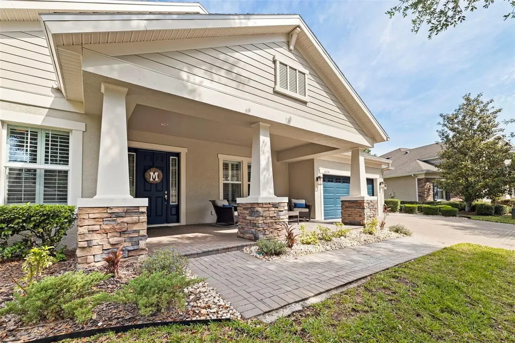 20214 Oak Thorn Way Tampa FL 33647