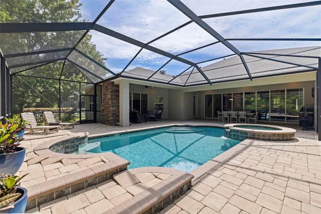 20214 Oak Thorn Way Tampa FL 33647