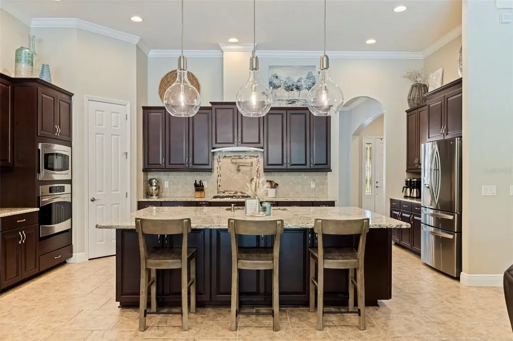 20214 Oak Thorn Way Tampa FL 33647
