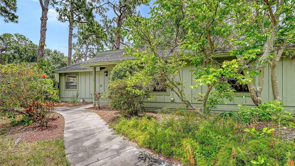 5010 Barrington Circle Sarasota FL 34234