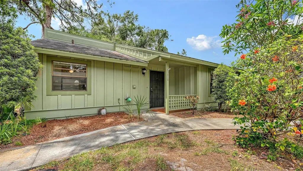 5010 Barrington Circle Sarasota FL 34234