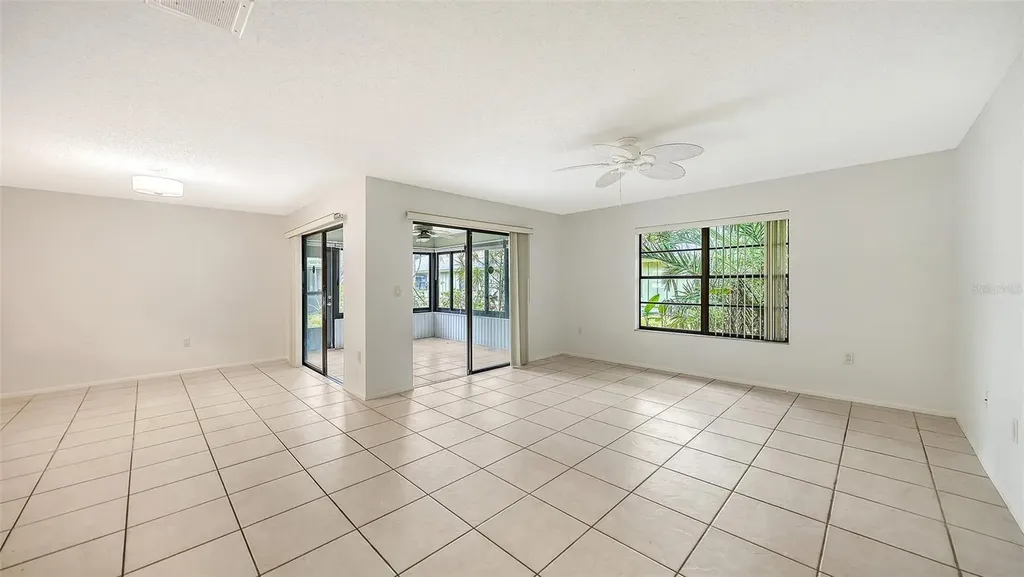 5010 Barrington Circle Sarasota FL 34234