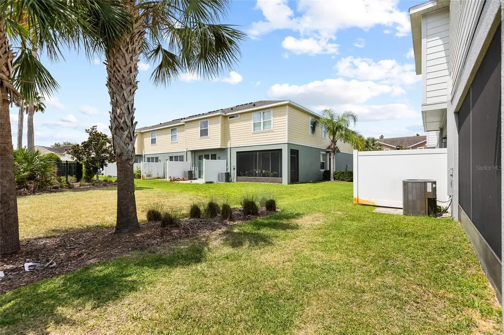 8738 Turnstone Haven Place Tampa FL 33619