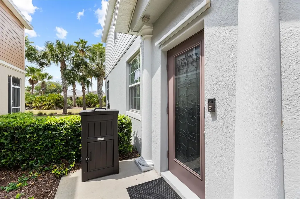 8738 Turnstone Haven Place Tampa FL 33619
