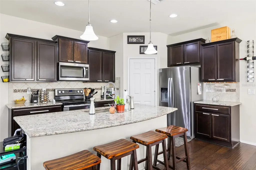 8738 Turnstone Haven Place Tampa FL 33619