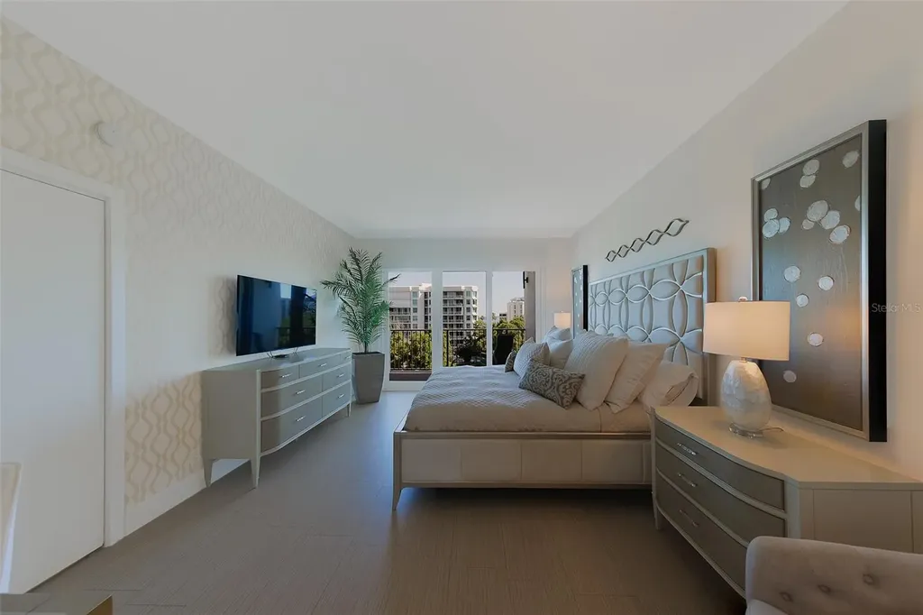 8 Belleview Boulevard Belleair FL 33756