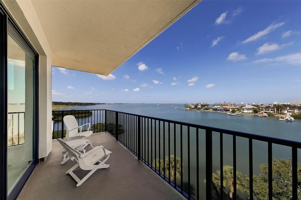 8 Belleview Boulevard Belleair FL 33756