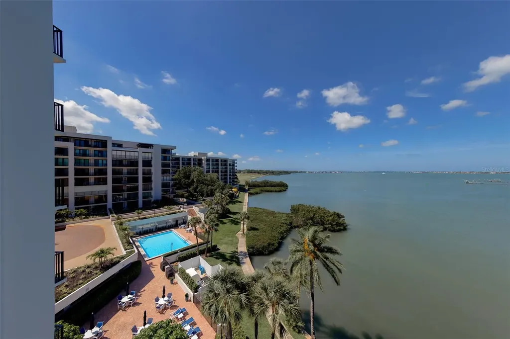 8 Belleview Boulevard Belleair FL 33756