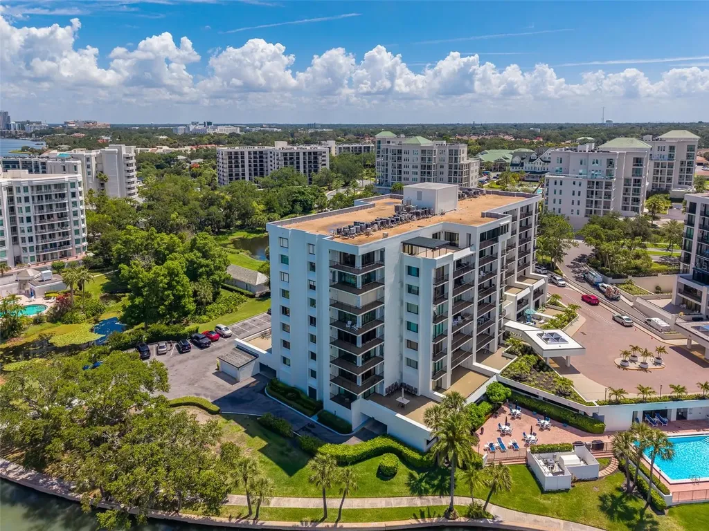 8 Belleview Boulevard Belleair FL 33756