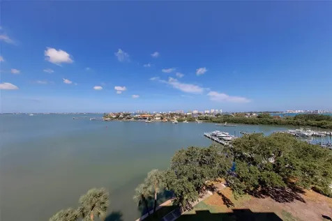 8 Belleview Boulevard Belleair FL 33756