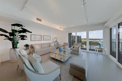 8 Belleview Boulevard Belleair FL 33756