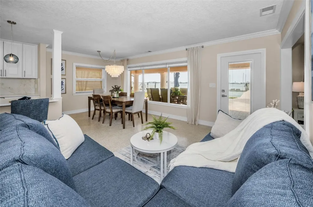 52 N Pine Circle Belleair FL 33756