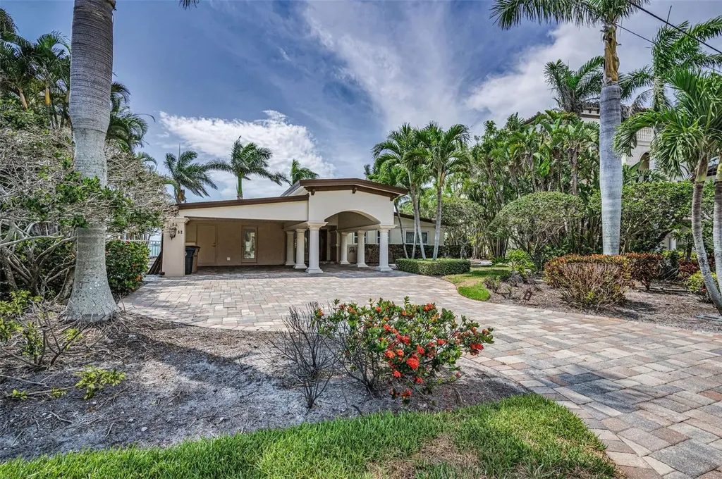 52 N Pine Circle Belleair FL 33756