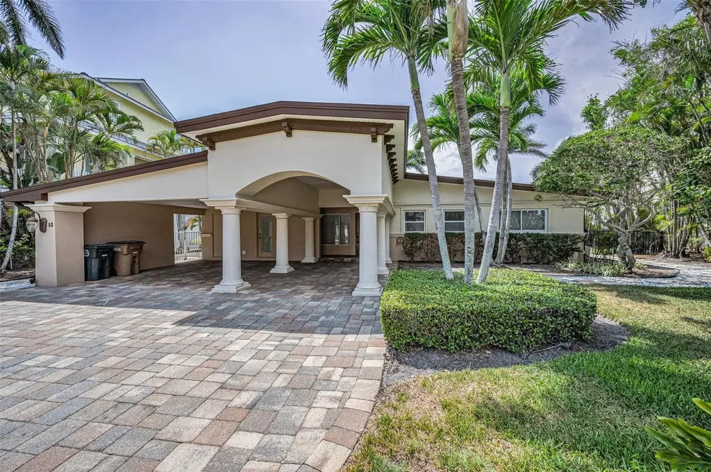 52 N Pine Circle Belleair FL 33756
