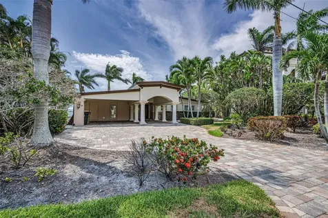 52 N Pine Circle Belleair FL 33756
