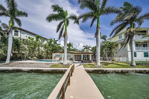 52 N Pine Circle Belleair FL 33756