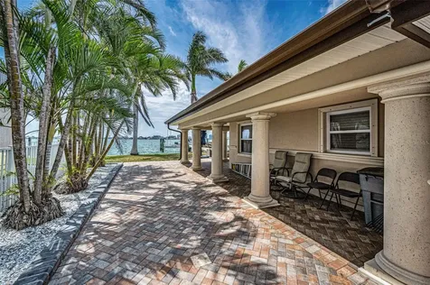 52 N Pine Circle Belleair FL 33756