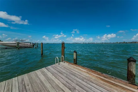 52 N Pine Circle Belleair FL 33756