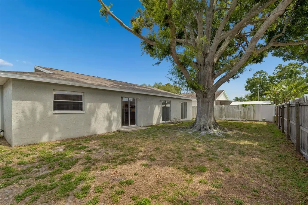 8272 Denise Drive E Seminole FL 33777