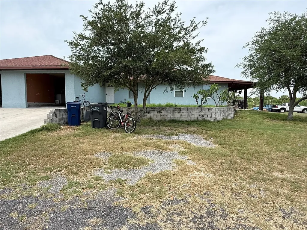 3208 16th Ave E Palmetto FL 34221
