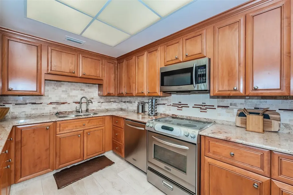 6 Belleview Boulevard Belleair FL 33756