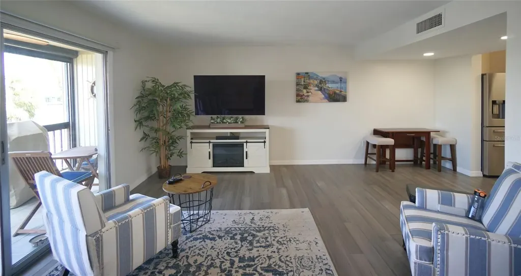 6325 Newtown Circle Tampa FL 33615