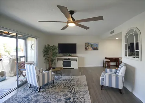 6325 Newtown Circle Tampa FL 33615