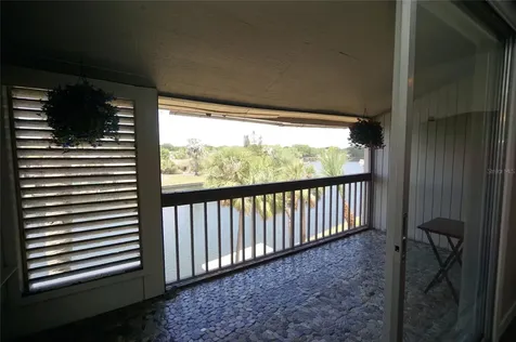 6325 Newtown Circle Tampa FL 33615